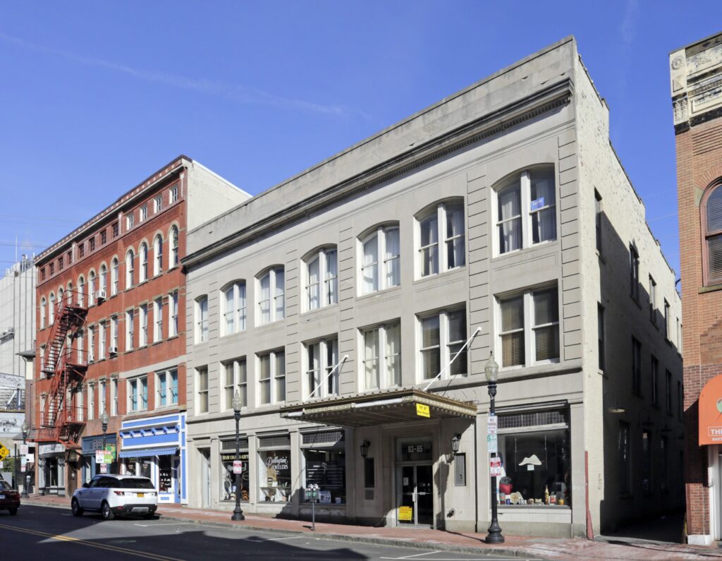 85 washington st exterior