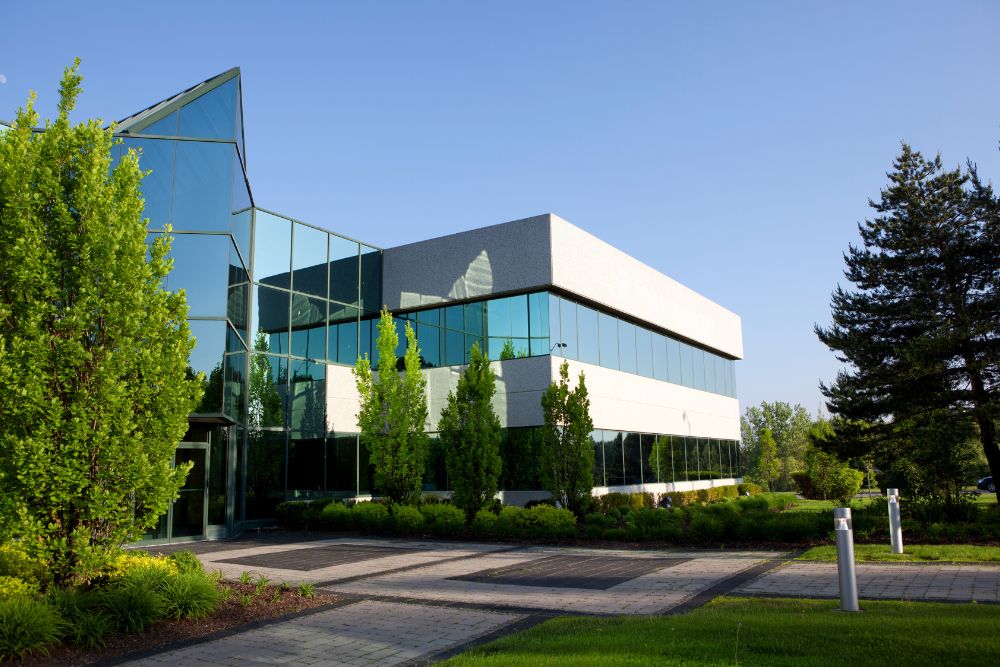 buyers of commercial real estate buildings connecticut cre brokers