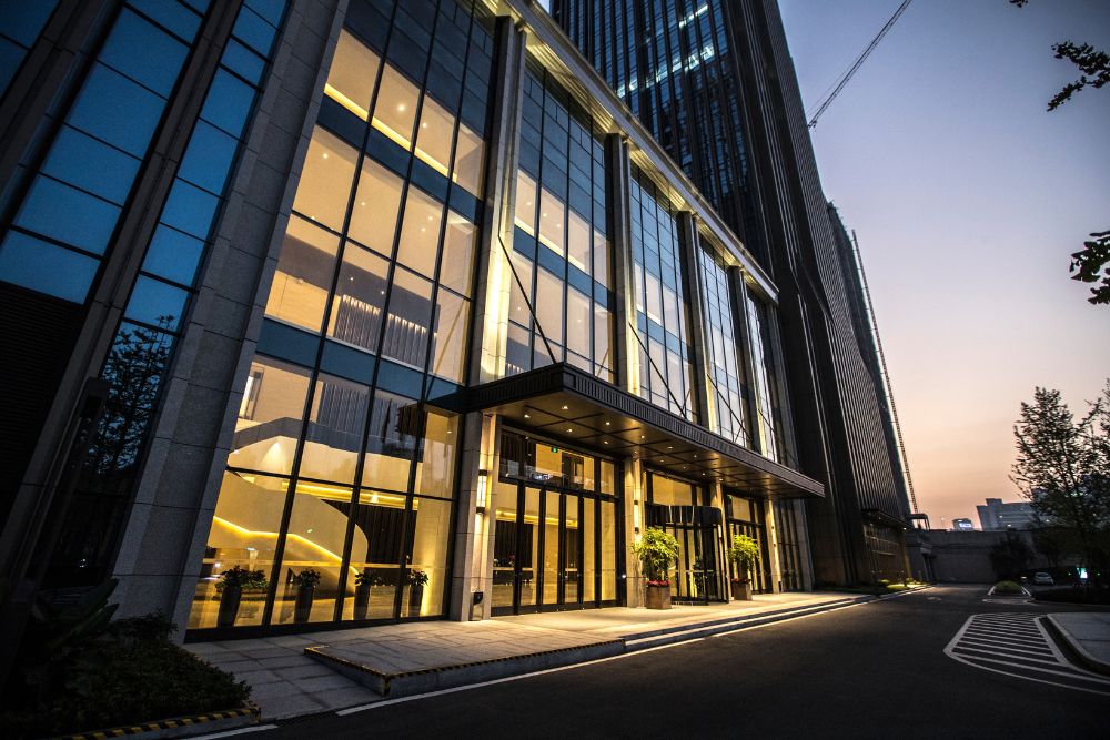 sellers of commercial real estate buildings connecticut cre brokers